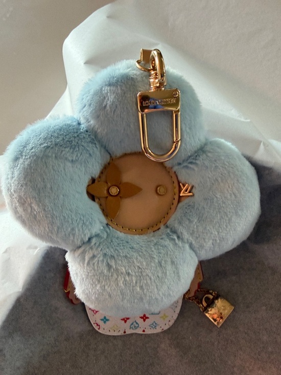 Louis Vuitton Accessories - Source Unknown Light Blue Plush Flower Bag Charm with Gold Hardware